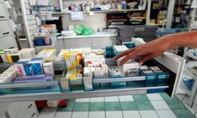 Θεσσαλονίκη: «Μάστιγα» τα καταστήματα που πουλούν παράνομα φάρμακα