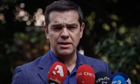 Τσίπρας στο υπουργικό: Προχωράμε στην αύξηση του κατώτατου μισθού στα 650€