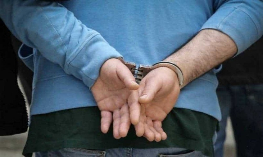 Έφοδος της ΕΛ.ΑΣ. με 54 συλλήψεις!