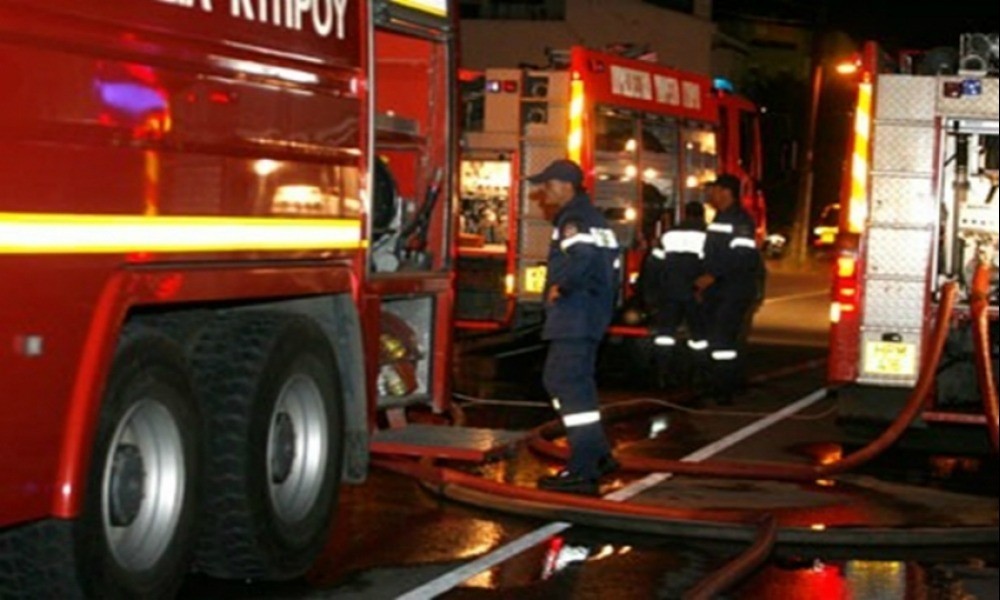 Σέρρες: Εικόνες καταστροφής μετά τη φωτιά στο εργοστάσιο ζαχαροπλαστικής
