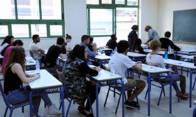 «Θα μειωθεί η ύλη των πανελλαδικών εξετάσεων»