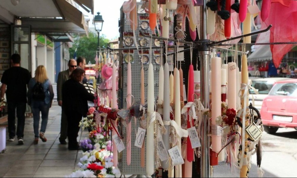 Το εορταστικό ωράριο λειτουργίας των καταστημάτων