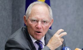 Λιγότερες μέρες διακοπών στους μαθητές προτείνει ο Σόιμπλε