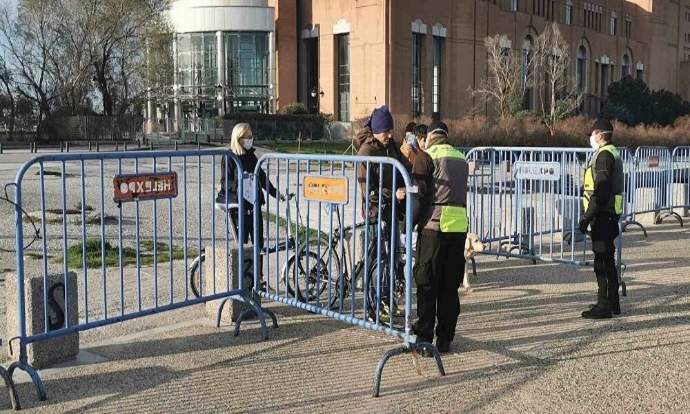«Δεν είμαστε μπαμπούλες να κυνηγάμε τον κόσμο...»