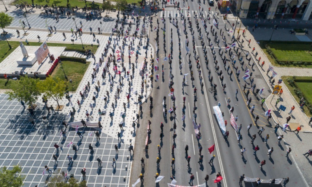 Με μάσκες και γάντια οι διαδηλώσεις στο κέντρο της Θεσσαλονίκης για την Πρωτομαγιά
