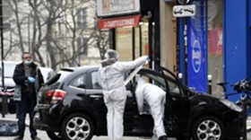 Γαλλία: Διάσημοι σκιτσογράφοι, δημοσιογράφοι και αστυνομικοί τα θύματα
